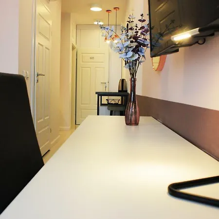 Jessapart - Ochota Apartment *
