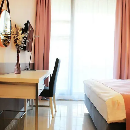 Apartment Jessapart - Ochota Warschau